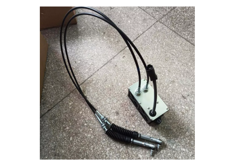 How to use the excavator throttle motor correctly?