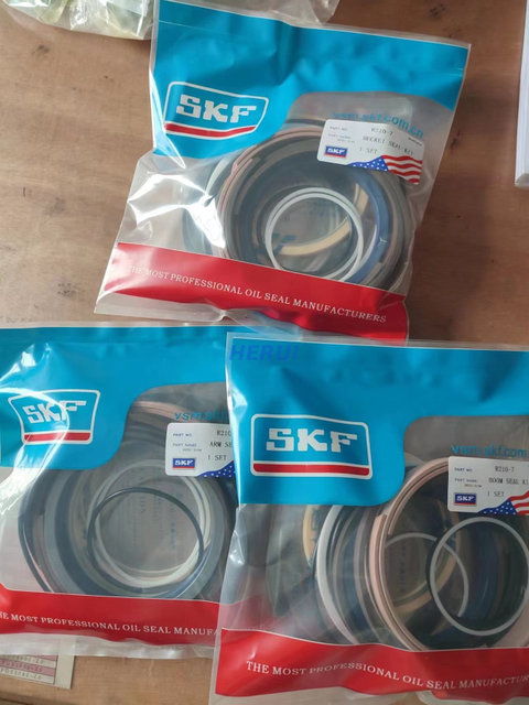 R210-7 Boom Arm Bucket Cylinder Seal Kit For Hyundai Excavator