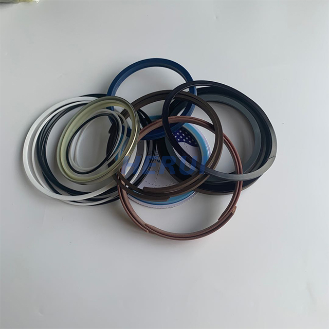 31Y1-28790 R215-9 Zestaw do uszczelnienia ramienia