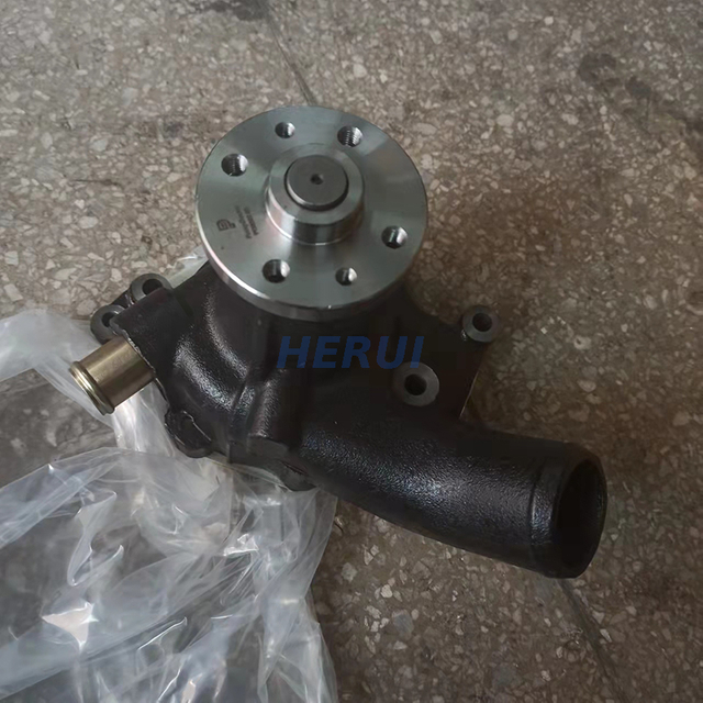 Pompa dell'acqua di alta qualità 1-313650017-1 pompa dell'acqua per 6bg1 parti di scavatore